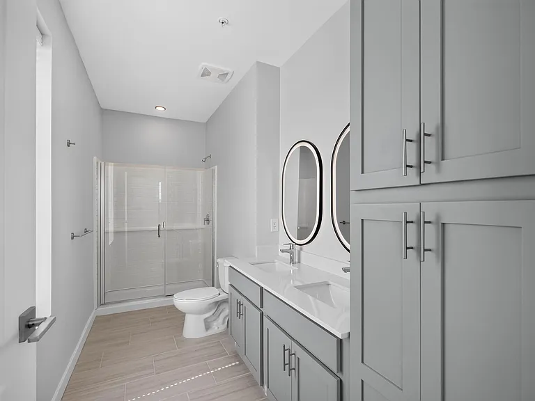 200 Main — Photo 7