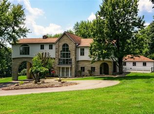 10025 Grubbs Rd, Wexford, PA 15090