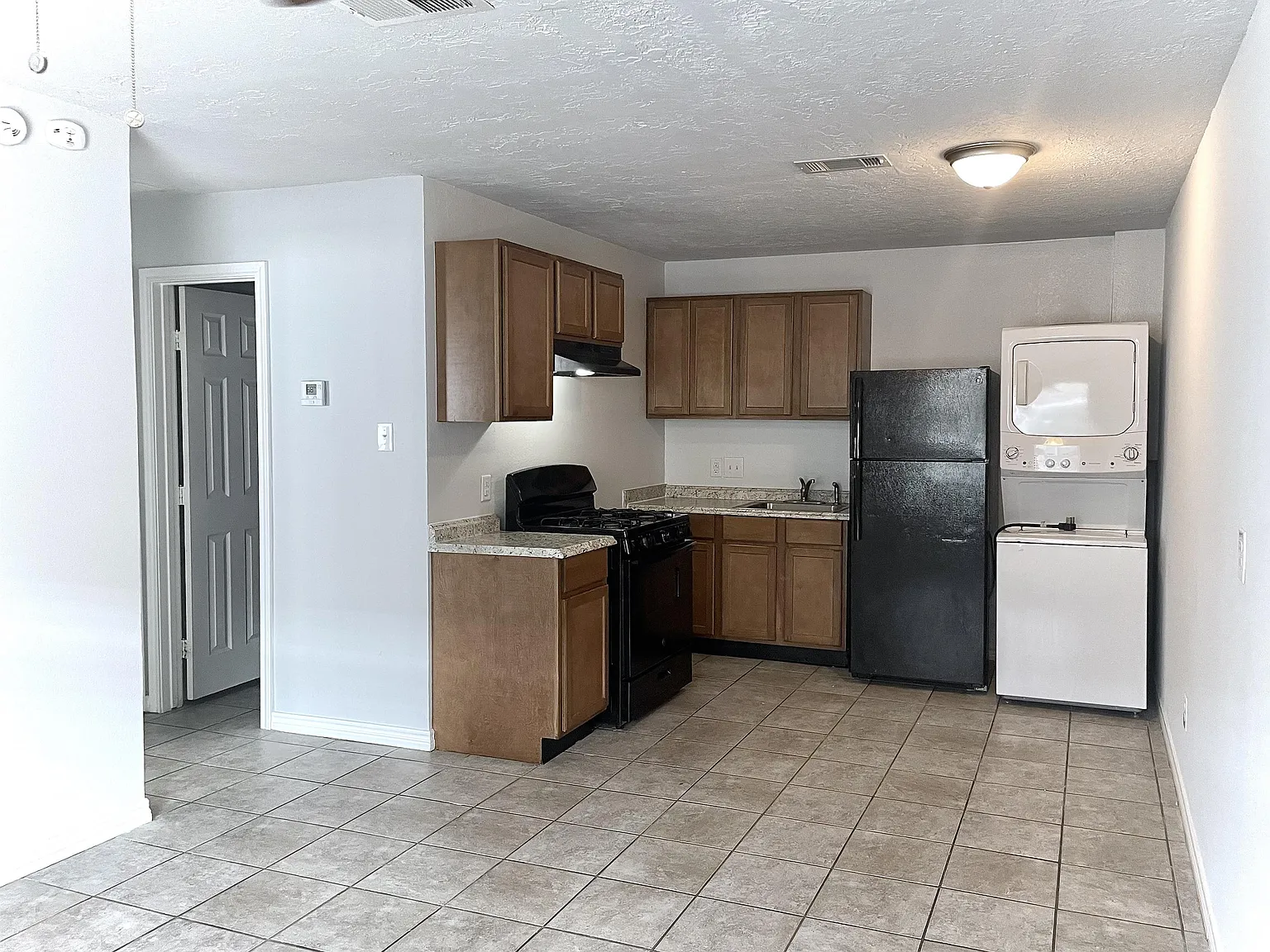 1906 Finfeather Road - D — Photo 2