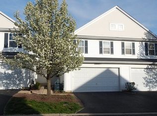 2860 Glacier Way UNIT C, Wauconda, IL 60084