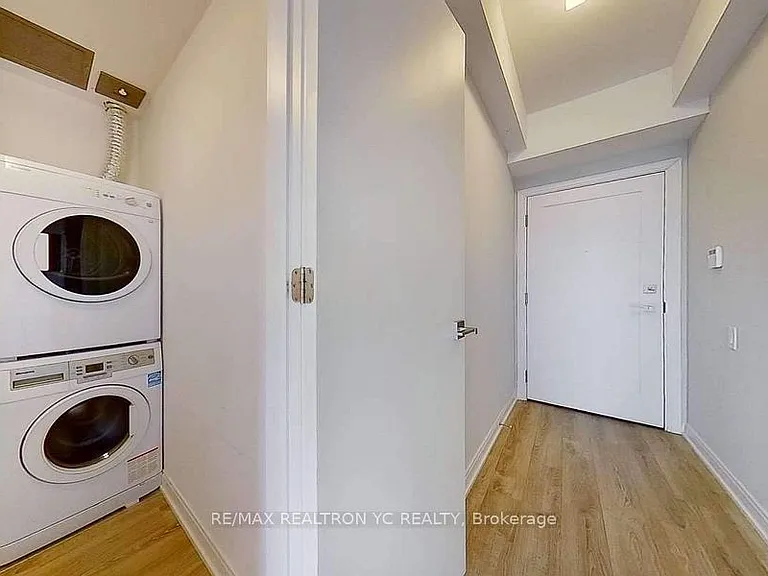 50 Charles St E #1402 — Photo 14