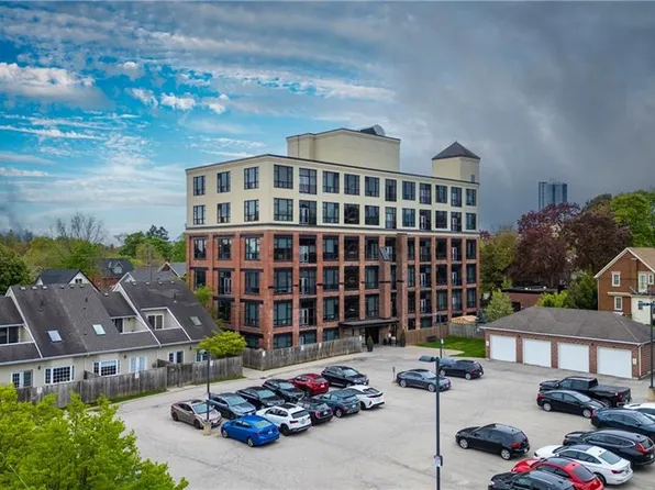 120 Mansion St #501, Kitchener, ON N2H 0A1