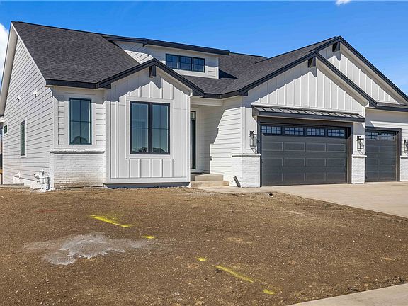 2nd image of 1370 NW Alderleaf Dr