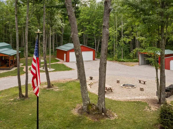 1811 Allard Acres Trl, Johannesburg, MI 49751