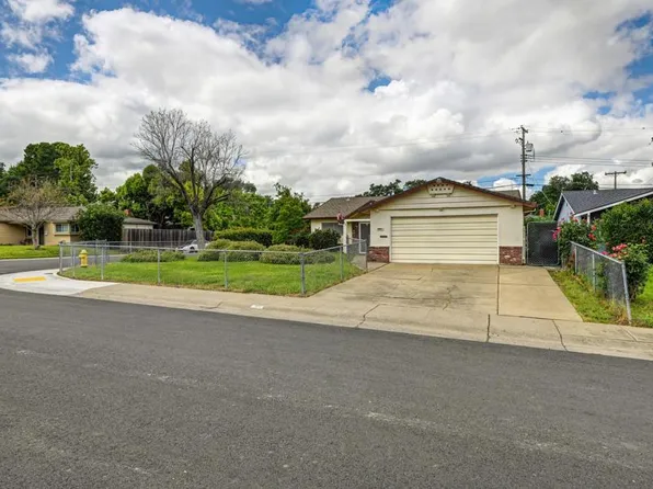 5901 Woodleigh Dr, Carmichael, CA 95608