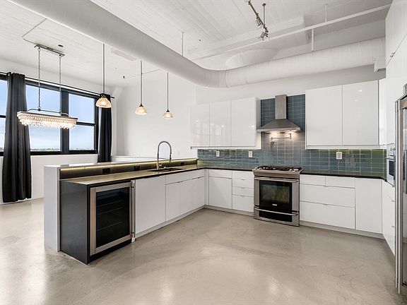2nd image of 437 D St APT 6C