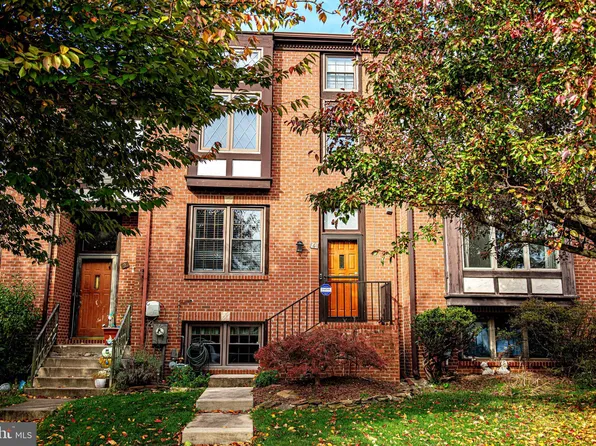 4 Dickens Sq, Lutherville Timonium, MD 21093