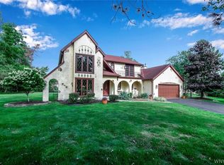 8156 Roseville Ct, East Amherst, NY 14051