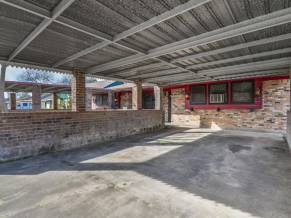 4th image of 2601 Estate Dr