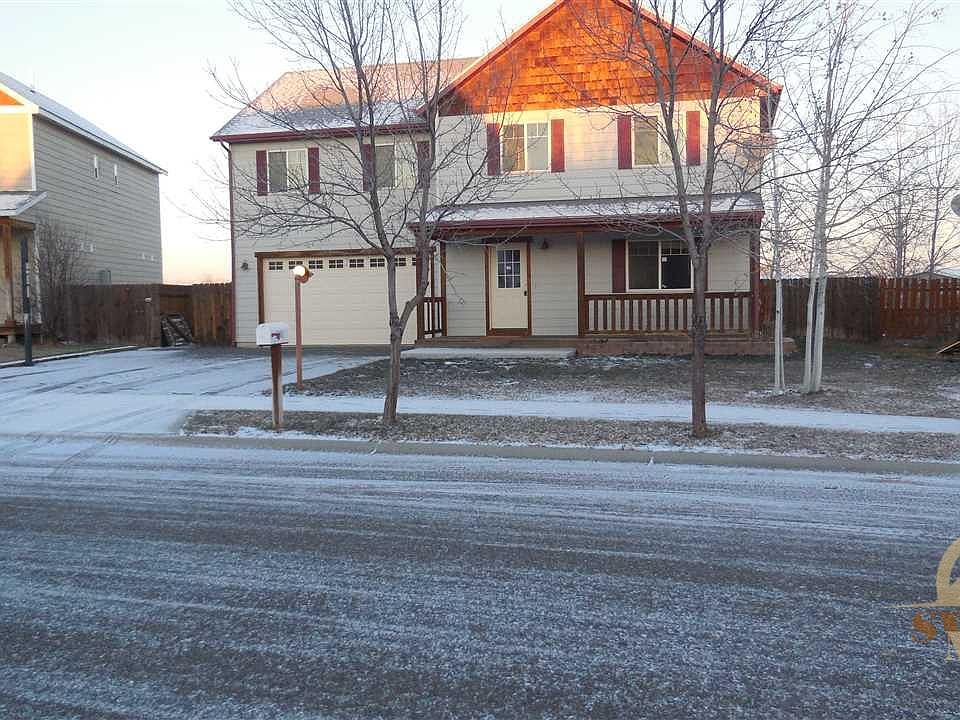 1st image of 299 Woodman Dr