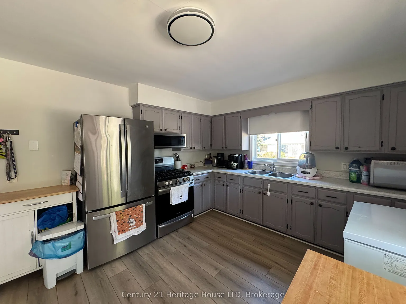 2 bed, $1,900 — Photo 4