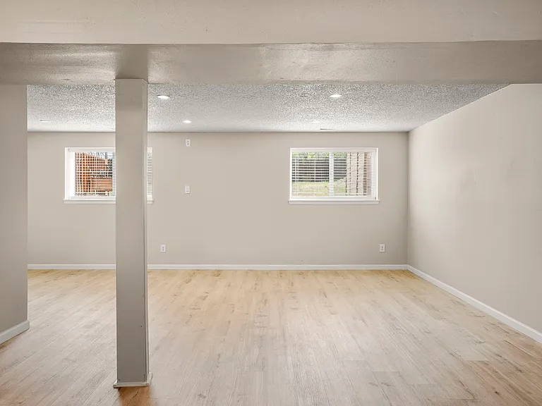 2915 Monica Dr W — Photo 20