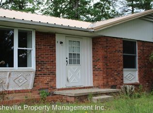 3 Airport Rd, Arden, NC 28704