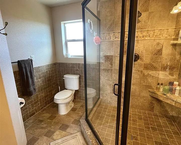 2489 Waite Ave — Photo 11