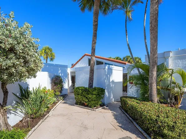 1585 Tarpon Center Dr APT 31, Venice, FL 34285