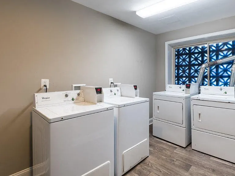 Glen Mar Apartment Homes — Photo 8