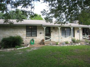 514 E Lane Dr, Kerrville, TX 78028