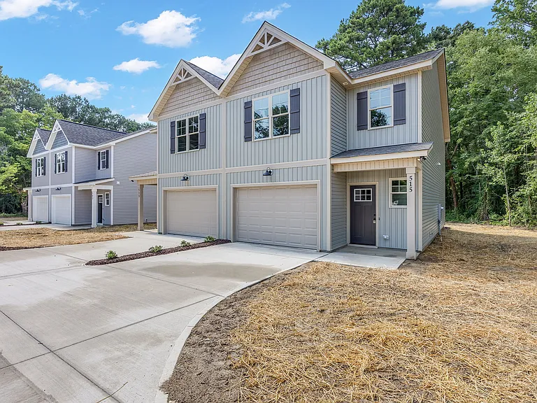 513 B H Parrish Rd — Photo 2