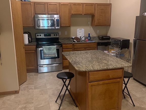 4th image of 1048 Lincoln St APT 201