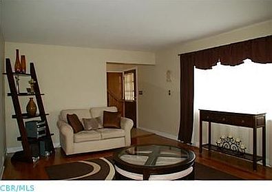 4th image of 1704 Moreland Dr