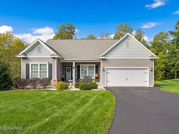 7 Mallard Place, Mechanicville, NY 12118