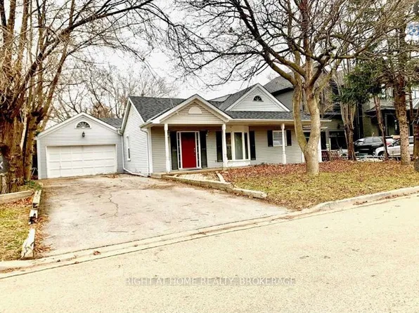 15 John St, Milton, ON L9T 1G2