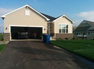 3747 Terra Vista Path, Chaska, MN 55318