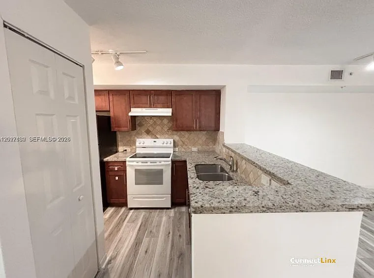 655 SW 111th Way #201 — Photo 4