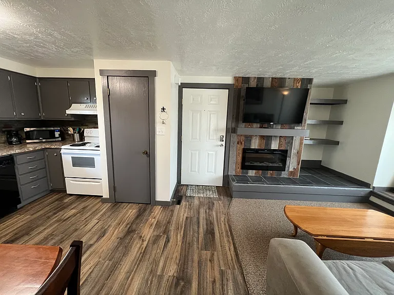 Portage Village Apartments — Photo 37