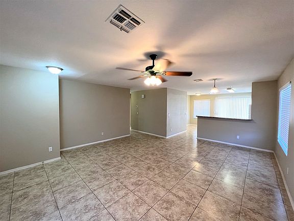 3rd image of 905 E Calle Adobe Ln