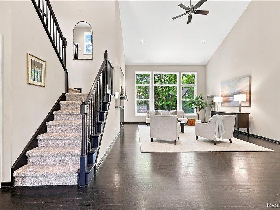 9688 Kingston Pointe Dr, photo 8
