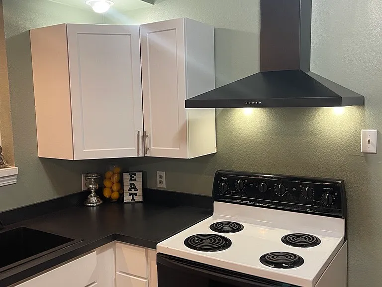 1441 Vassar Dr #1 — Photo 8
