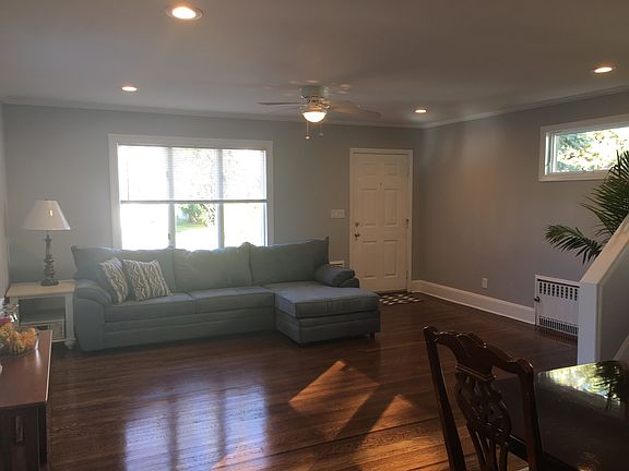 3rd image of 100 Fordham St
