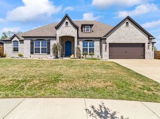 5615 SW Gunstock Rd, Bentonville, AR 72713