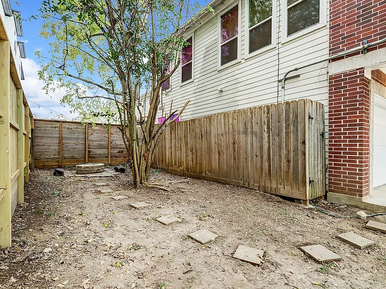 2211 Roy St #B — Photo 19
