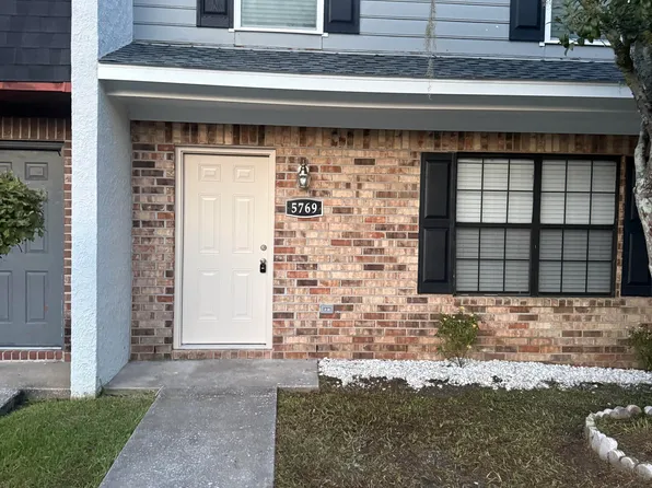 5769 Dewsbury Ln, North Charleston, SC 29418