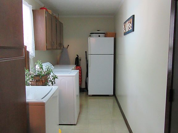 2nd image of 616 Greenwood Dr