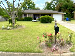 204 Peartree Cir, Dothan, AL 36301