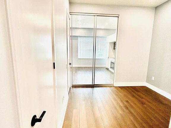 3rd image of 111 Saint Clair Ave W #1125