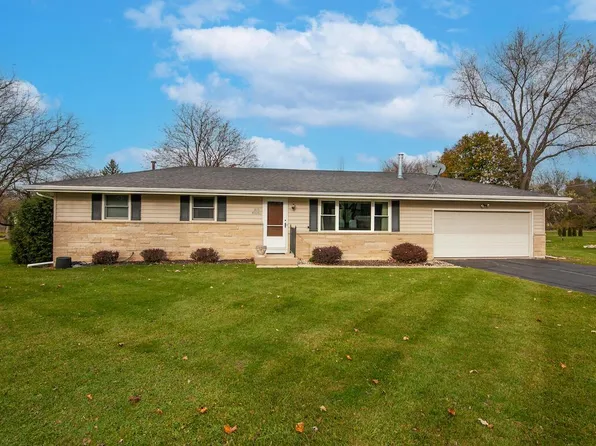 S17W36980 Henry STREET, Dousman, WI 53118