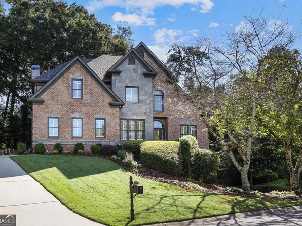 12 Bonnie Ln NE, Sandy Springs, GA 30328