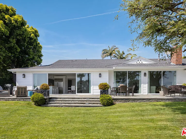 1132 Napoli Dr — Photo 29
