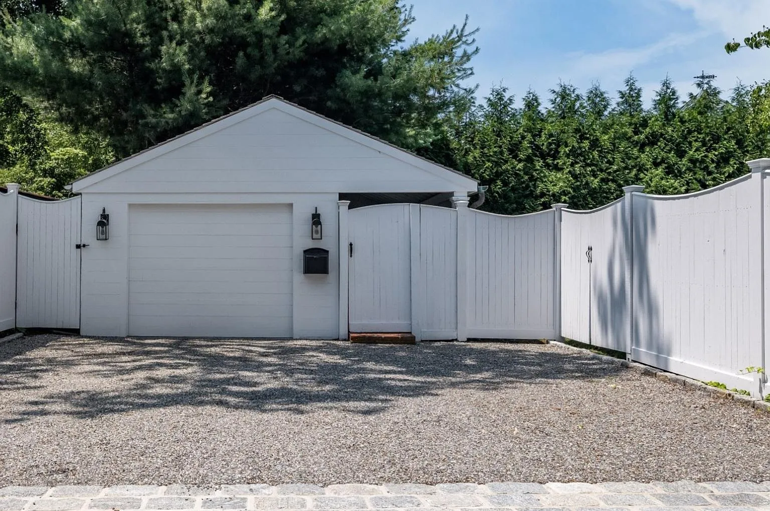 3 bed, 2176 sqft, $5,500 — Photo 3