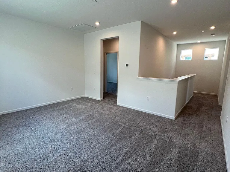 1478 Sanctuary St — Photo 9