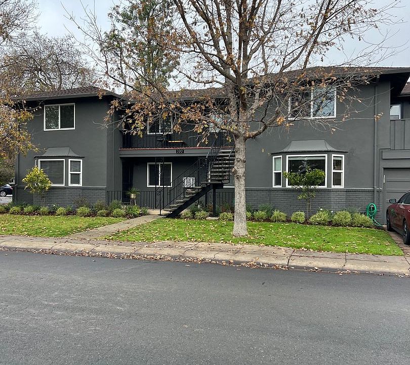 1st image of 320 Waverly St #3