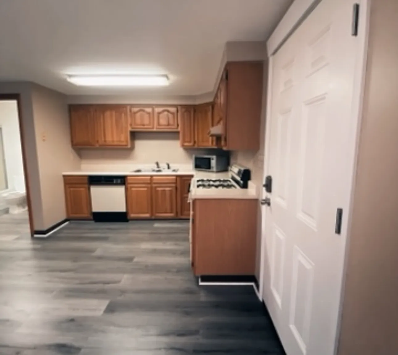 9 N Kendall Ave — Photo 4