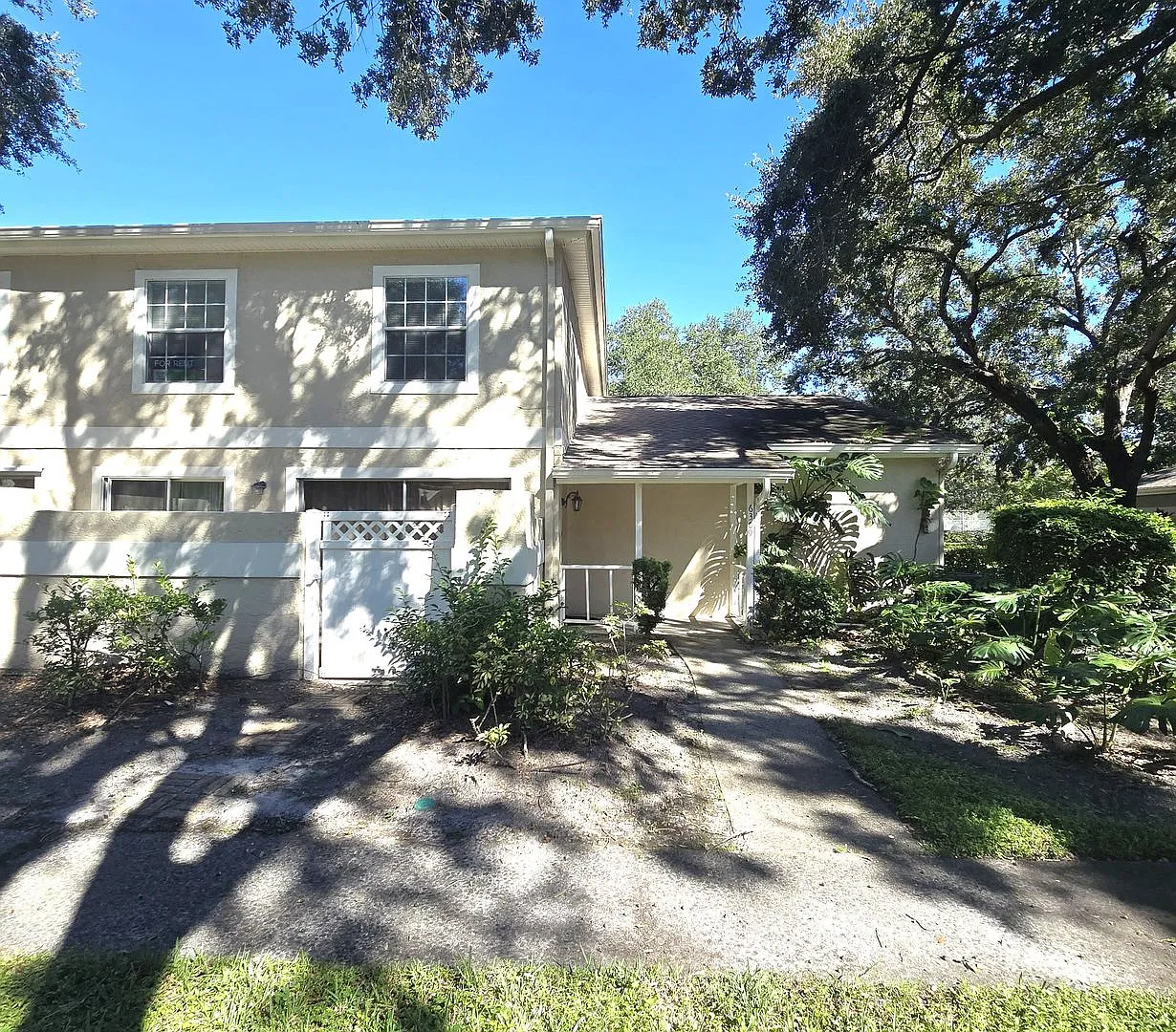 Two Bedroom Condo close to USF — Photo 1