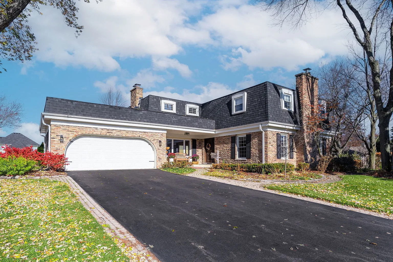 107 E Thompson Dr photo 1