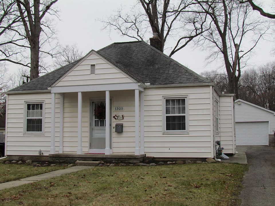 1st image of 1325 Collegewood Dr