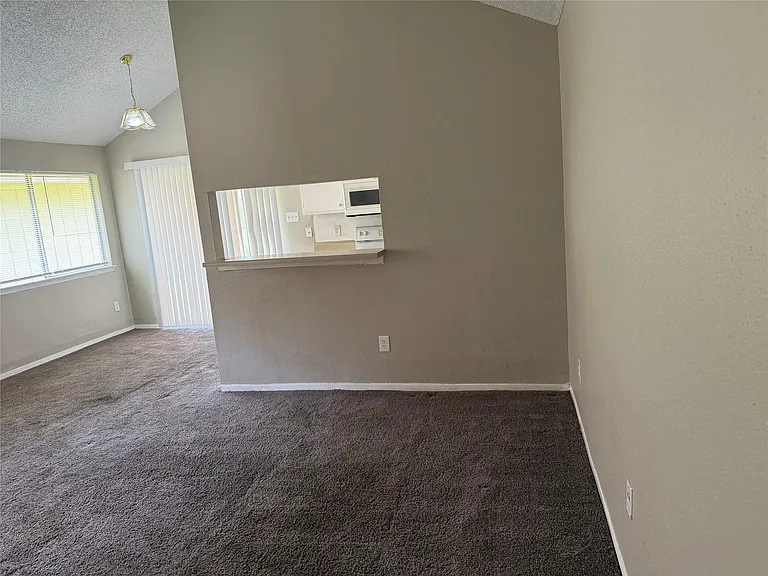 23423 Tree House Ln — Photo 5